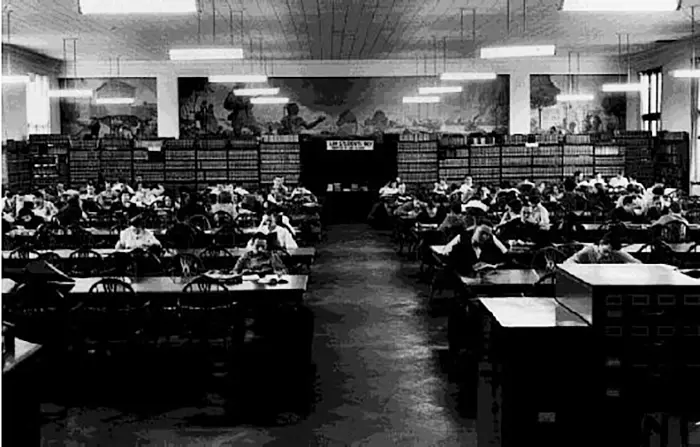 The university library on the fifth floor of University Hall, ca 1940.